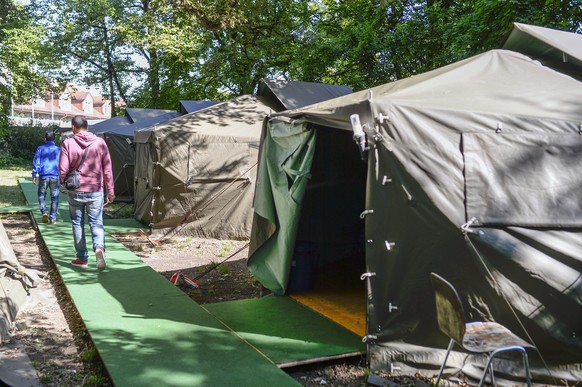 Im Aargau bereits Realität: Zelte als vorübergehende Unterkünfte für Asylbewerber.