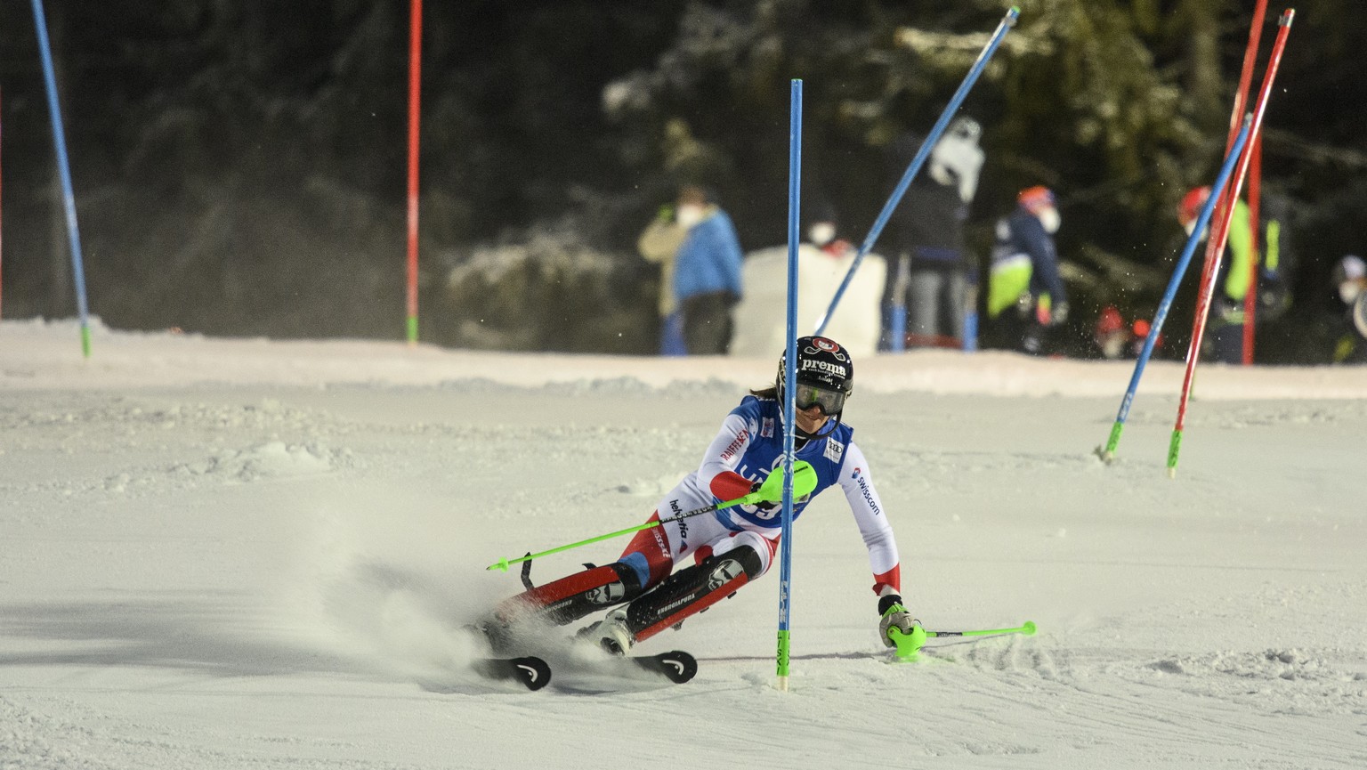 epa08909640 Camille Rast of Switzerland in action during the first run of the Women?s Slalom race at the FIS Alpine Skiing World Cup in Semmering, Austria, 29 December 2020. EPA/CHRISTIAN BRUNA