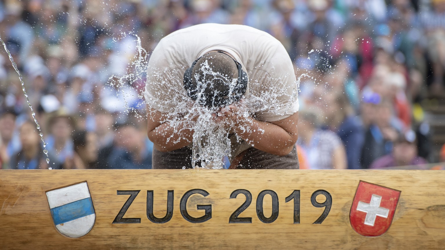 Nick Alpiger im 1. Gang am Eidgenoessischen Schwing- und Aelplerfest (ESAF) in Zug, am Samstag, 24. August 2019. (KEYSTONE/Urs Flueeler)