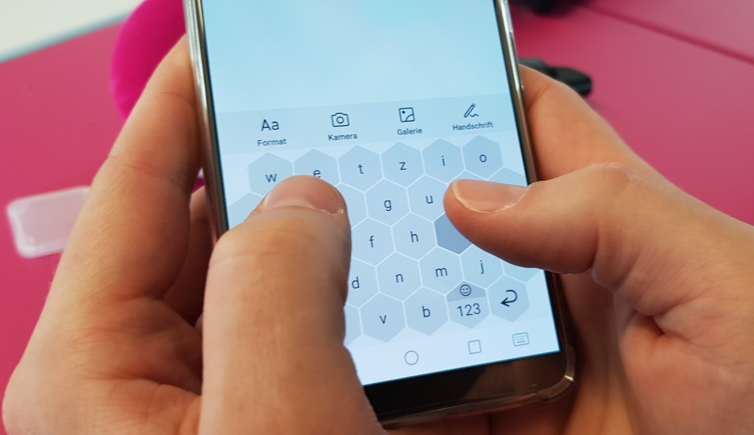 WRIO, eine der besten Tastatur-Apps für iOS und Android, kommt aus der Schweiz.
