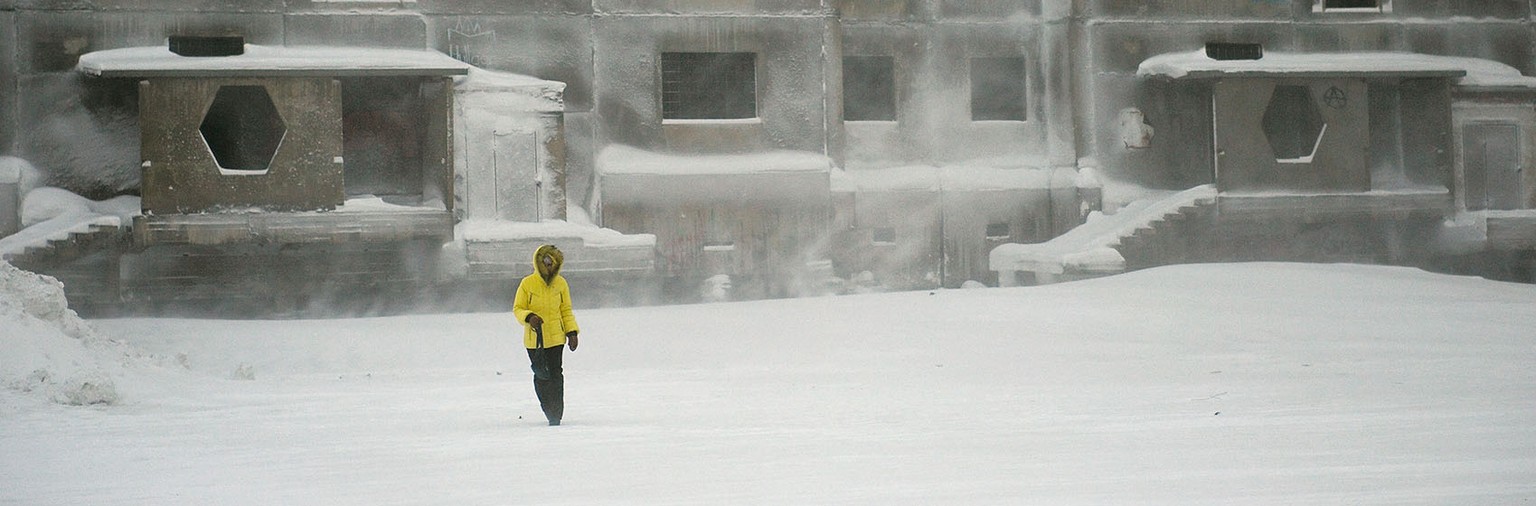 Les hivers à Norilsk sont longs et froids, avec une température moyenne d&#039;environ -31 ° C en janvier. Il en résulte de nombreux jours de gel, couplés avec des vents forts et violents. La période  ...