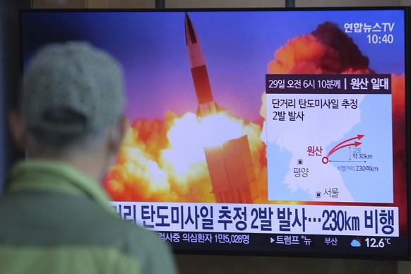 A man watches a TV screen showing a file image of North Korea&#039;s missile launch during a news program at the Seoul Railway Station in Seoul, South Korea, Sunday, March 29, 2020. North Korea on Sun ...