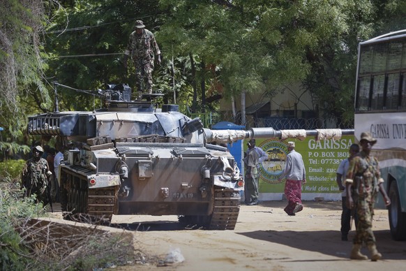 Die kenianische Armee sichert das Gelände um die Universität.