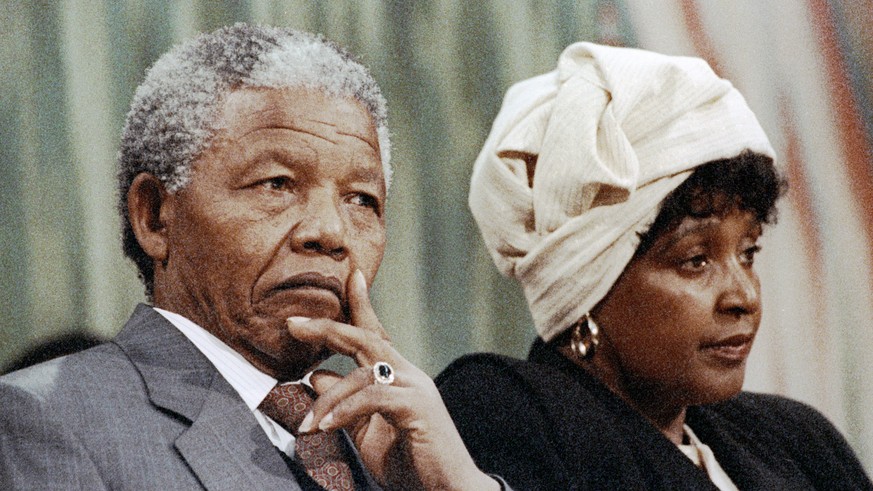 ZUM TOD DES ANTI-APARTHEID-KAEMPFERS UND EHEMALIGEN PRAESIDENTEN SUEDAFRIKAS, NELSON MANDELA, STELLEN WIR IHNEN FOLGENDES BILDMATERIAL ZUR VERFUEGUNG – Der suedafrikanische Politiker Nelson Mandela un ...