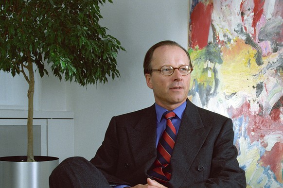 Portrait des Schweizer Industriellen Stephan Schmidheiny, aufgenommen im Maerz 1997 in Zuerich, Schweiz. (KEYSTONE/Martin Ruetschi)