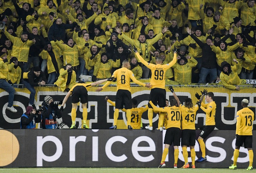 YB celebrates after Guillaume Hoarau, center, scored 2-0, during the UEFA Champions League group stage group H matchday 6 soccer match between Switzerland&#039;s BSC Young Boys Bern and Italy&#039;s J ...