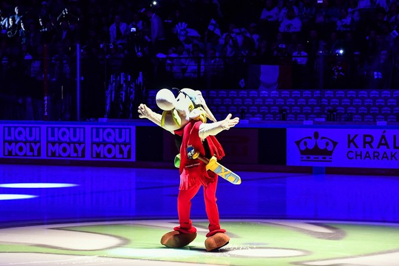 epa05948587 Official mascot Asterix before the 2017 IIHF Ice Hockey World Championship group B preliminary round match between Finland and France in Paris, France, 07 May 2017. EPA/PETER SCHNEIDER
