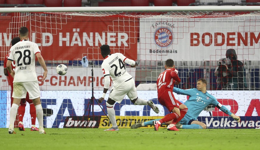 Eintracht Frankfurt&#039;s Danny da Costa scores their first goal during the German soccer cup semi-final match between Bayern Munich and Eintracht Frankfurt in Munich, Germany, Wednesday, June 10, 20 ...