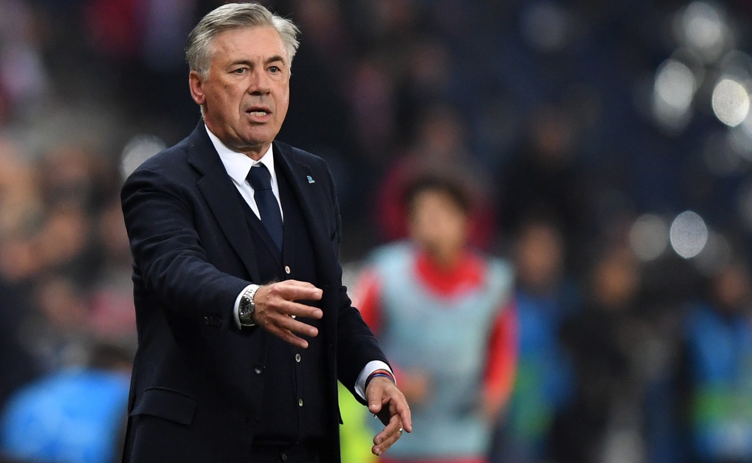 epa07944384 Napoli&#039;s head coach Carlo Ancelotti gestures during the UEFA Champions League group E soccer match between FC Salzburg and SSC Napoli in Salzburg, Austria, 23 October 2019. EPA/CHRIST ...