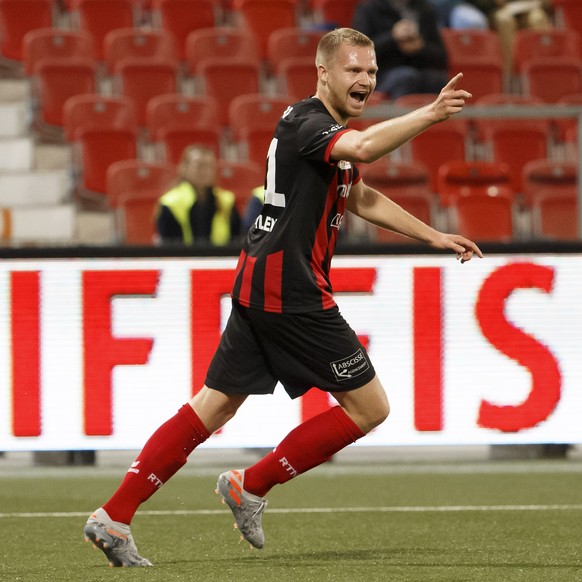 Xamax&#039;s forward Gaetan Karlen celebrates his goal after scoring the 1:0, during the Challenge League soccer match of Swiss Championship between Neuchatel Xamax FCS and FC Luzern, at the Stade de  ...