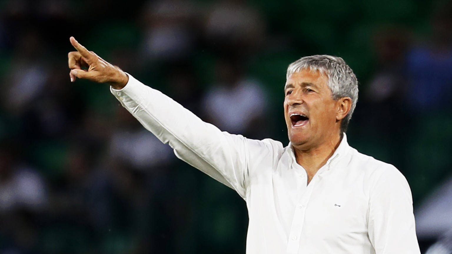 epa07536992 Betis&#039; head coach Quique Setien reacts during the Spanish La Liga soccer match between Real Betis and RCD Espanyol in Seville, southern Spain, 29 April 2019. EPA/JOSE MANUEL VIDAL