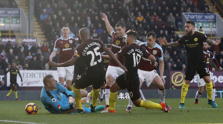 Football Soccer Britain - Burnley v Manchester City - Premier League - Turf Moor - 26/11/16 Manchester City&#039;s Sergio Aguero scores their first goal Action Images via Reuters / Carl Recine Livepic ...