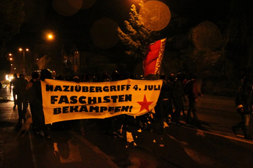 Von der Antifa verschickt: Bilder der Demonstration in der Nacht auf Freitag in Hombrechtikon