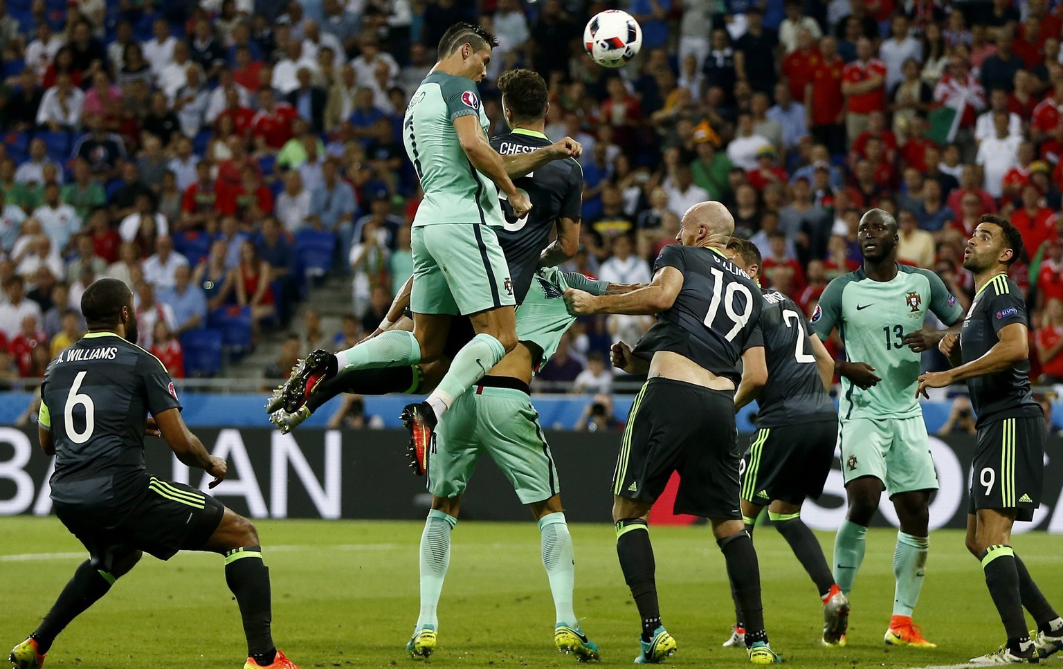 Nicht zu verteidigen: Ronaldos Kopfballtor gegen Wales zum 1:0