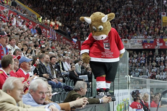 Cooly, the mascot of this championships, during the Gold Medal Game between Russia and Canada at the IIHF 2009 World Championship at the Postfinance-Arena in Berne, Switzerland, on Sunday May 10, 2009 ...