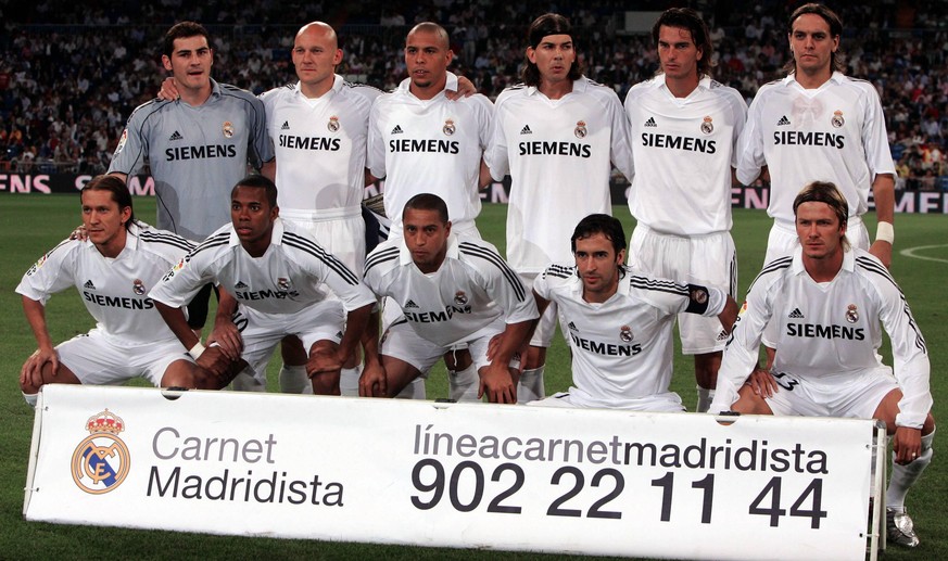 Bildnummer: 01726320 Datum: 22.09.2005 Copyright: imago/PanoramiC
Mannschaftsbild Real Madrid, hi.v.li.: Torwart Iker Casillas, Thomas Gravesen, Ronaldo, Pablo Garcia, Francisco Pavon, Jonathan Woodga ...