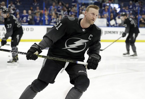 Tampa Bay Lightning center Steven Stamkos (91) skates in warm-ups for the team&#039;s NHL hockey game against the St. Louis Blues on Thursday, Feb. 7, 2019, in Tampa, Fla. The Lightning unveiled their ...