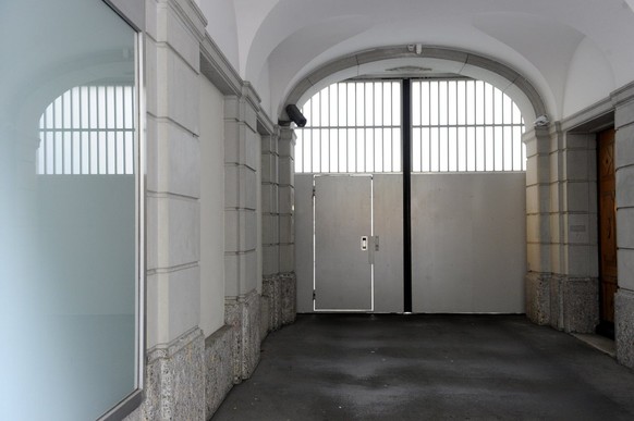 Gefängnis St.Gallen unter Beschuss.