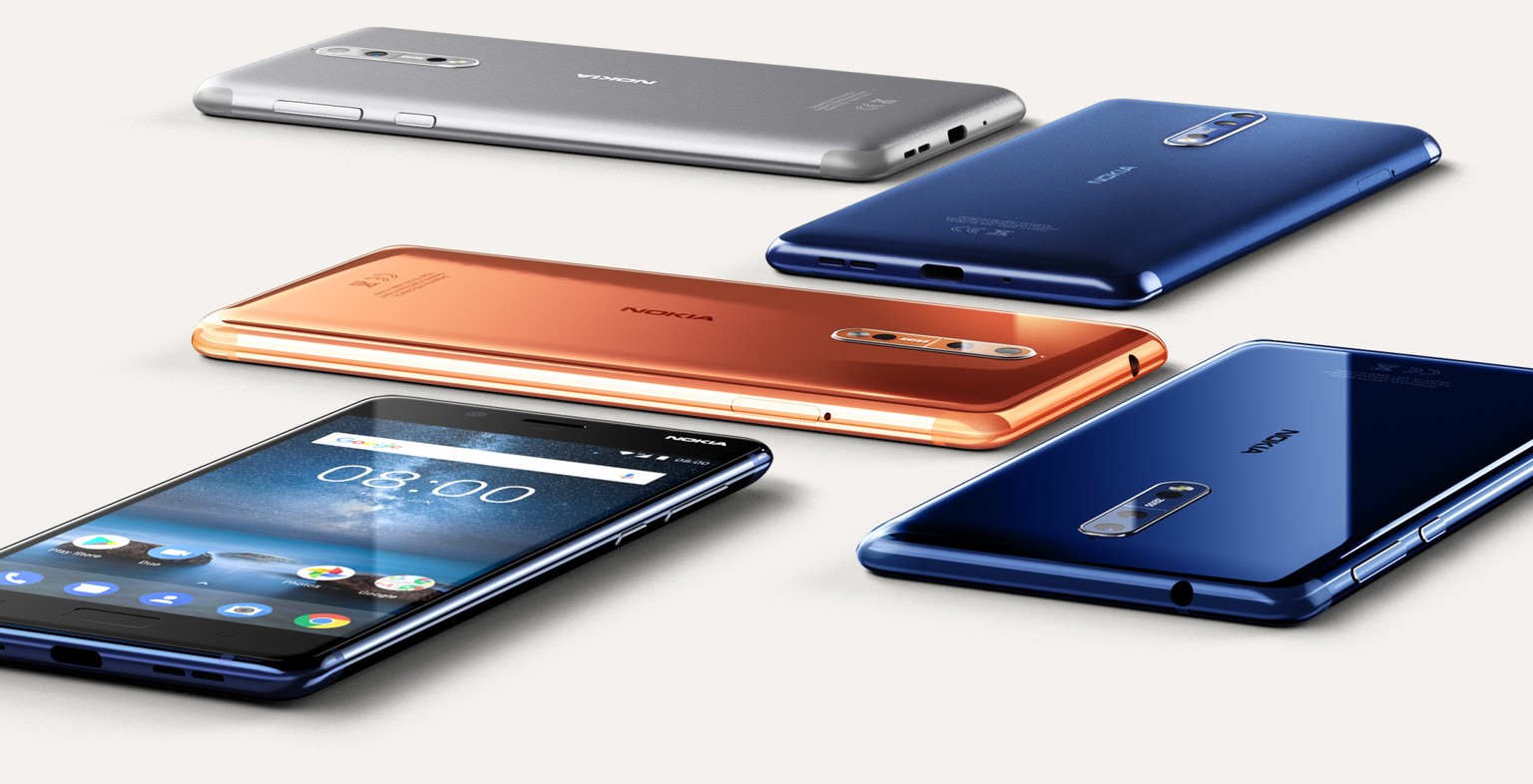 Das Smartphone von HMD gibt es in vier Farbvarianten: Stahlgrau, mattes Blau, hochglanz Blau und hochglanz Kupfer.