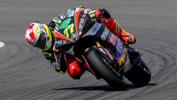 epa08564181 Swiss MotoE rider Dominique Aegerter, Dynavolt Intact GP, in action during the free training session for the motorcycling Grand Prix of Andalusia held at Jerez-Angel Nieto circuit in Jerez ...