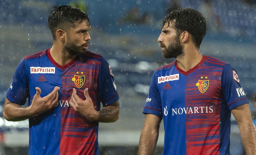 epa08695190 Basel&#039;s Omar Alderete (L) and Basel&#039;s Eray Coemert after the UEFA Europa League third qualifying round soccer match between FC Basel 1893 and Anorthosis Famagusta FC at the St. J ...