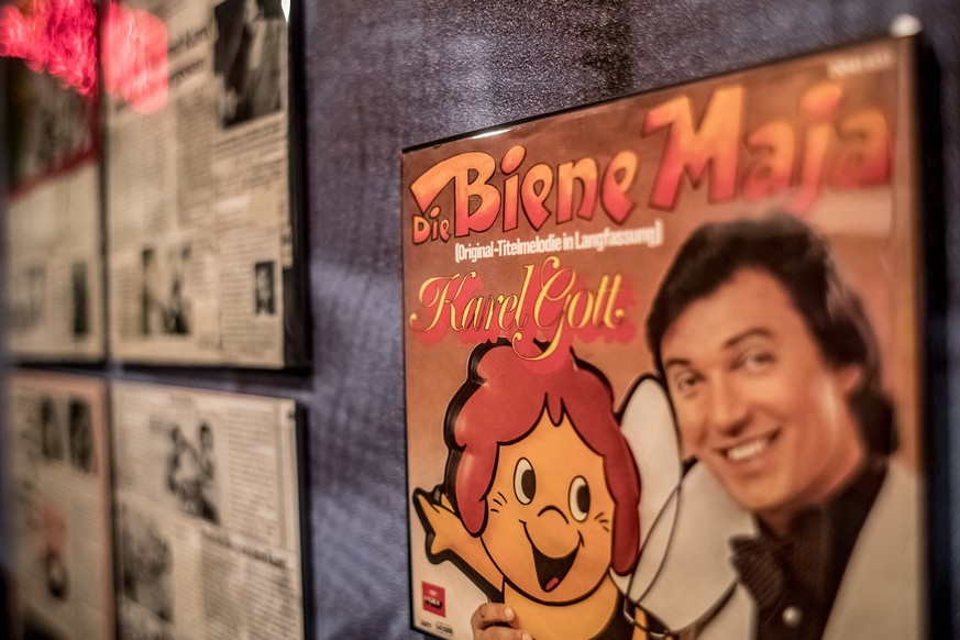 epa06026264 A record of the song &#039;Die Biene Maja&#039; (Maya the Honey Bee) performed by Czech singer Karel Gott is displayed as part of the exhibition &#039;Gott, My Life!&#039; in Prague, Czech ...