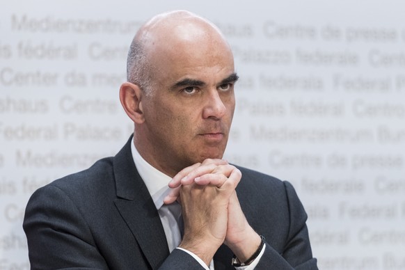 Swiss Federal councillor Alain Berset briefs the media about the latest measures to fight the Covid-19 Coronavirus pandemic, on Friday, March 13, 2020 in Bern, Switzerland. (KEYSTONE/Alessandro della  ...