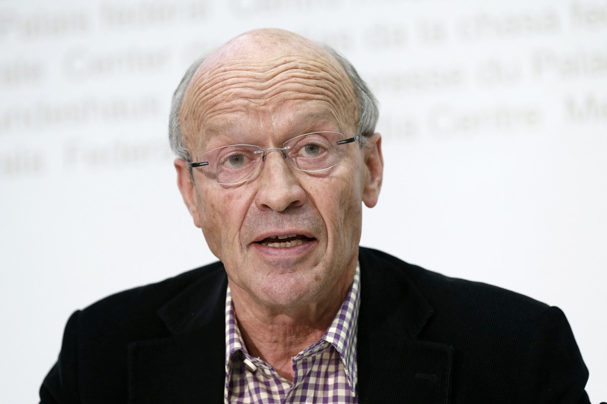 Hans Geiger, emeritierter Professor an der Universität Zuerich, während einer Medienkonferenz zur Ecopop-Initiative.