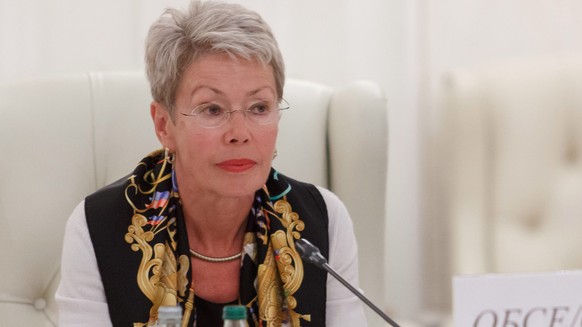 epa04408210 The Organization for Security and Co-operation in Europe (OSCE) envoy Heidi Tagliavini takes part in the Ukraine peace talks in Minsk, Belarus, 19 September 2014. A fresh round of peace ta ...
