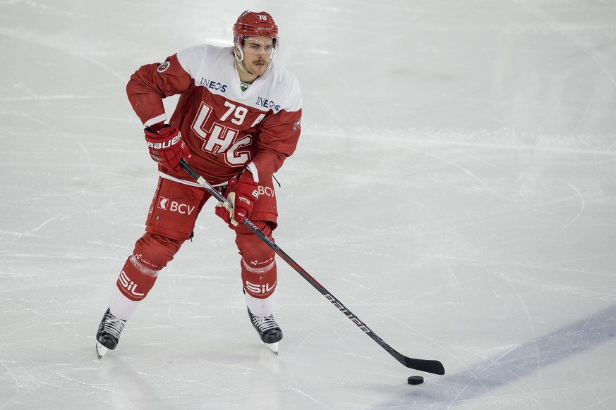 Le defenseur lausannois Joel Genazzi, en action lors de la rencontre du championnat suisse de hockey sur glace de National League entre le Lausanne Hockey Club, LHC, et les ZSC Lions ce vendredi 17 no ...