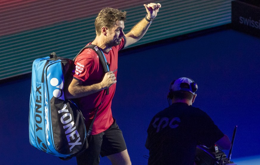 Switzerland&#039;s Stan Wawrinka arrives for his first round match against Uruguay&#039;s Pablo Cuevas at the Swiss Indoors tennis tournament at the St. Jakobshalle in Basel, Switzerland, on Wednesday ...