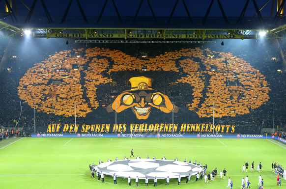 Die BVB-Fans haben das Wunder schon vor dem Anpfiff im Blickfeld.
