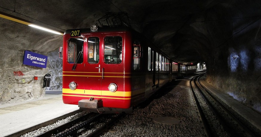 Die Jungfraubahn bietet&nbsp;Aussichtspunkte mitten im Tunnel.