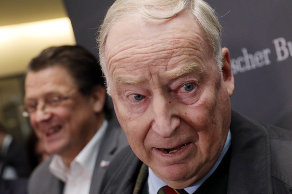 epa07992378 Co-chairman of the German right-wing Alternative for Germany (AfD) party Alexander Gauland (R) attends with Stephan Brandner (L) of AfD a press conference after the meeting of the Legal Af ...