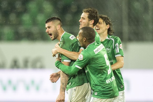Dejan Janjatovic erlöst den FC St.Gallen nach fünf Niederlagen in Serie mit einem Traumtor in der 93. Minute.