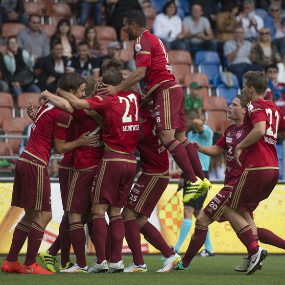 21. August 2016; Vaduz; Fussball Super League - FC Vaduz - FC St. Gallen; Freude bei den Spielern des FCV nach dem Tor zum 1:0 (Michael Zanghellini/freshfocus)