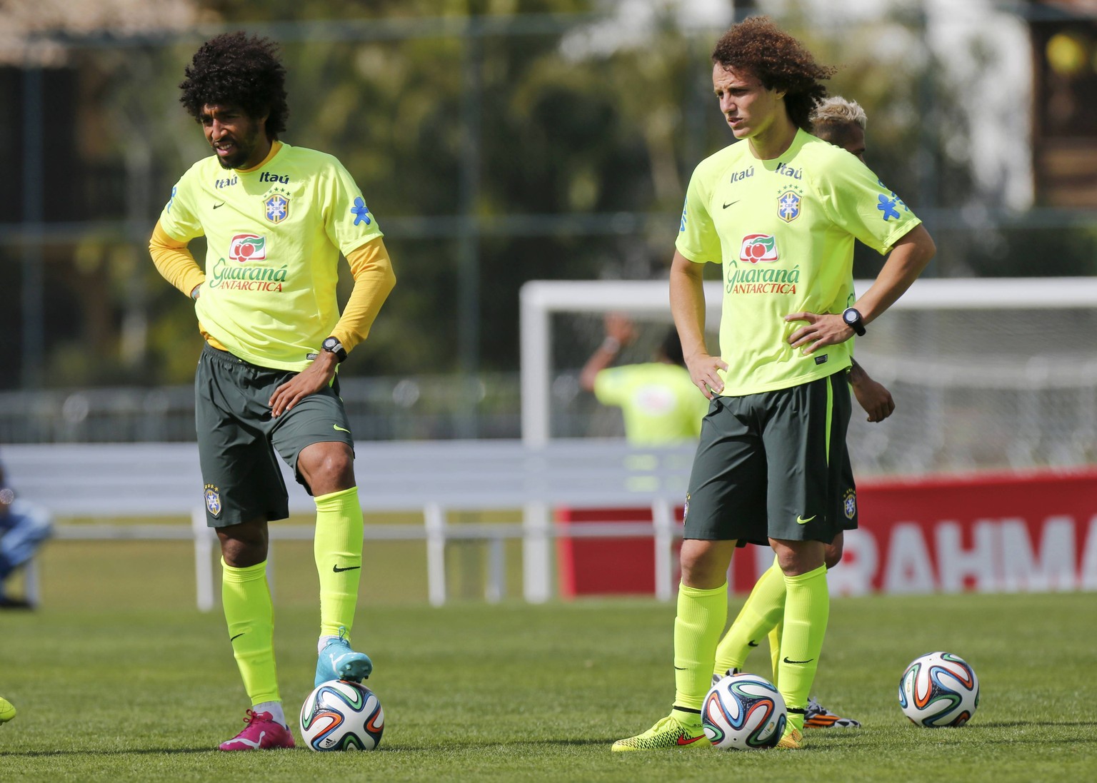 Das neue Innenverteidigerduo der Brasilianer: Dante (l.) und David Luiz.