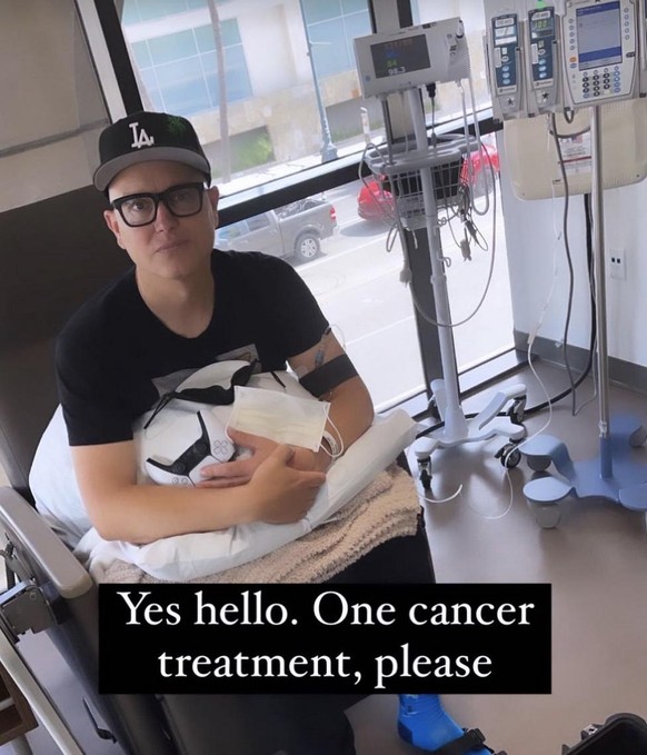 Der Sänger der US-Rockband Blink 182, Mark Hoppus, ist nach eigenen Angaben an Krebs erkrankt. Er unterziehe sich seit drei Monaten einer Chemotherapie, schrieb der 49-jährige Bassist am Mittwoch (Ort ...