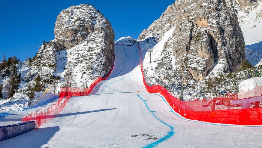 02.07.2020, Cortina d Ampezzo, ITA, Ski Alpin, WM Cortina 2021 bestaetigt. Der Internationale Skiverband FIS hat am Donnerstag den Termin fuer die alpine Ski-WM in Cortina diAmpezzo im Februar 2021 be ...