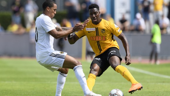 Wolverhampton Wanderers Helder Costa, left, fights against YBs Ulisses Garcia, right, during a friendly soccer match of the international Uhrencup tournament between Switzerland&#039;s BSC Young Boys  ...