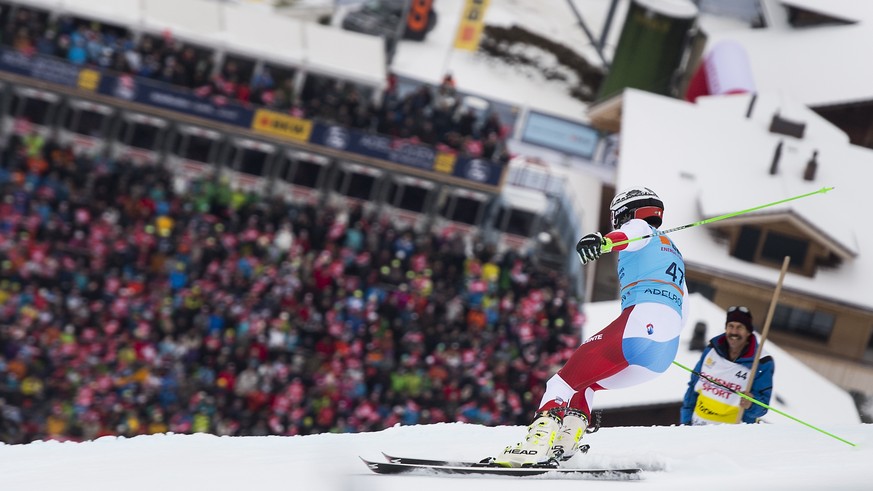 Switzerland&#039;s Manuel Pleisch clears a gate during the second run of the men&#039;s giant slalom FIS Ski World Cup race in Adelboden, Switzerland, Saturday, January 7, 2017. (KEYSTONE/Jean-Christo ...