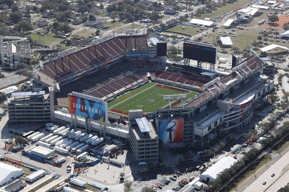 TAMPA, FL - JANUARY 31: Aerial view vf Raymond James Stadium, site of Super Bowl LV between The Tampa Bay Buccaneers and the Kansas City Chiefs on January 31, 2021. PUBLICATIONxNOTxINxUSA Copyright: x ...