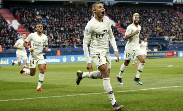 epa07409147 Paris Saint Germain&#039;s Kylian Mbappe celebrates after scoring the 2-1 lead during the French Ligue 1 soccer match between Caen and PSG at the Stade Michel d&#039;Ornano stadium in Caen ...