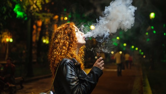 E-Zigarette, smoke, Rauch, elektronische Zigarette