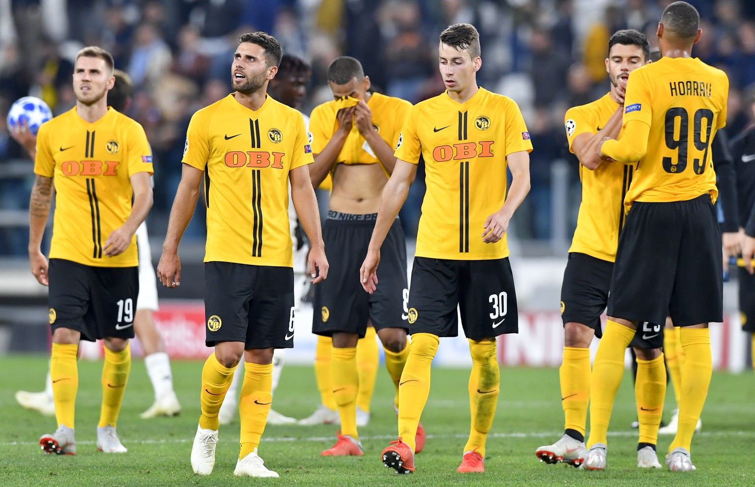 YB&#039;s soccer players, from left, Thorsten Schick, Leonardo Bertone, Djibril Sow, Sandro Lauper, Loris Benito and Guillaume Hoarau look desapointed after loosing the UEFA Champions League group sta ...