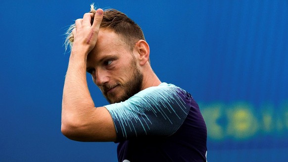 epa06954806 FC Barcelona&#039;s midfielder Ivan Rakitic attends a training session in Barcelona, Catalonia, Spain, 17 August 2018. Barcelona will face Deportivo Alaves on 18 August 2018 in their Spani ...