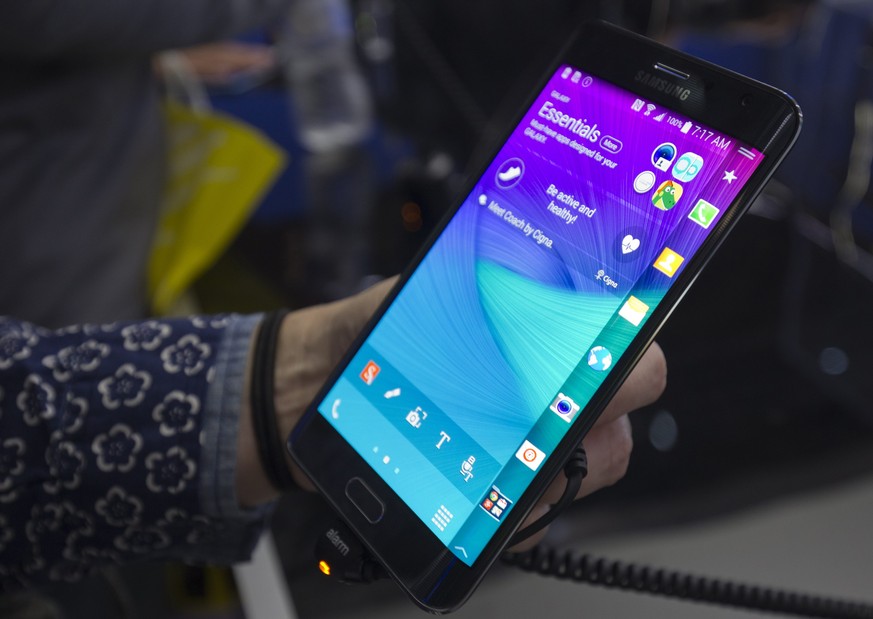 Das Samsung Galaxy Edge mit abgerundetem Display wurde Anfang 2015 präsentiert.