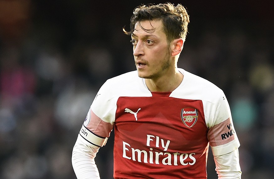 epa07245114 Arsenal&#039;s Mesut Oezil reacts during the English Premier League soccer match between Arsenal and Burnley at Emirates Stadium, London , Britain, 22 December 2018. EPA/WILL OLIVER EDITOR ...