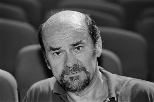Erwin C. Dietrich, Filmregisseur und Bauherr und Betreiber der Cinemax Kinos in Zuerich, aufgenommen am 4. August 1993 kurz vor der Eroeffnung des Multiplex-Kinos. (KEYSTONE/Str)