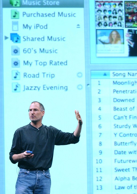 Steve Jobs, Apple&#039;s CEO, on stage at the UK launch of Apple&#039;s iTunes music store in London, which coincides with the launches in France and Germany, Tuesday June 15, 2004. The iTunes music s ...